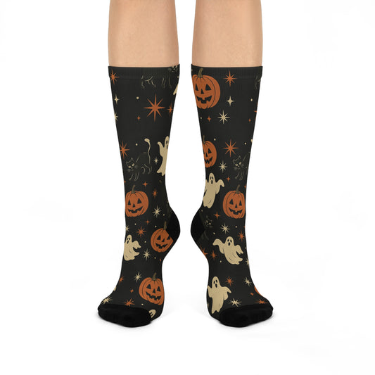 Vintage Hallow’s Crew Socks | Cozy Footwear, Cute Gift, Fall Fashion, Festive Accessories, Pumpkin Enthusiasts