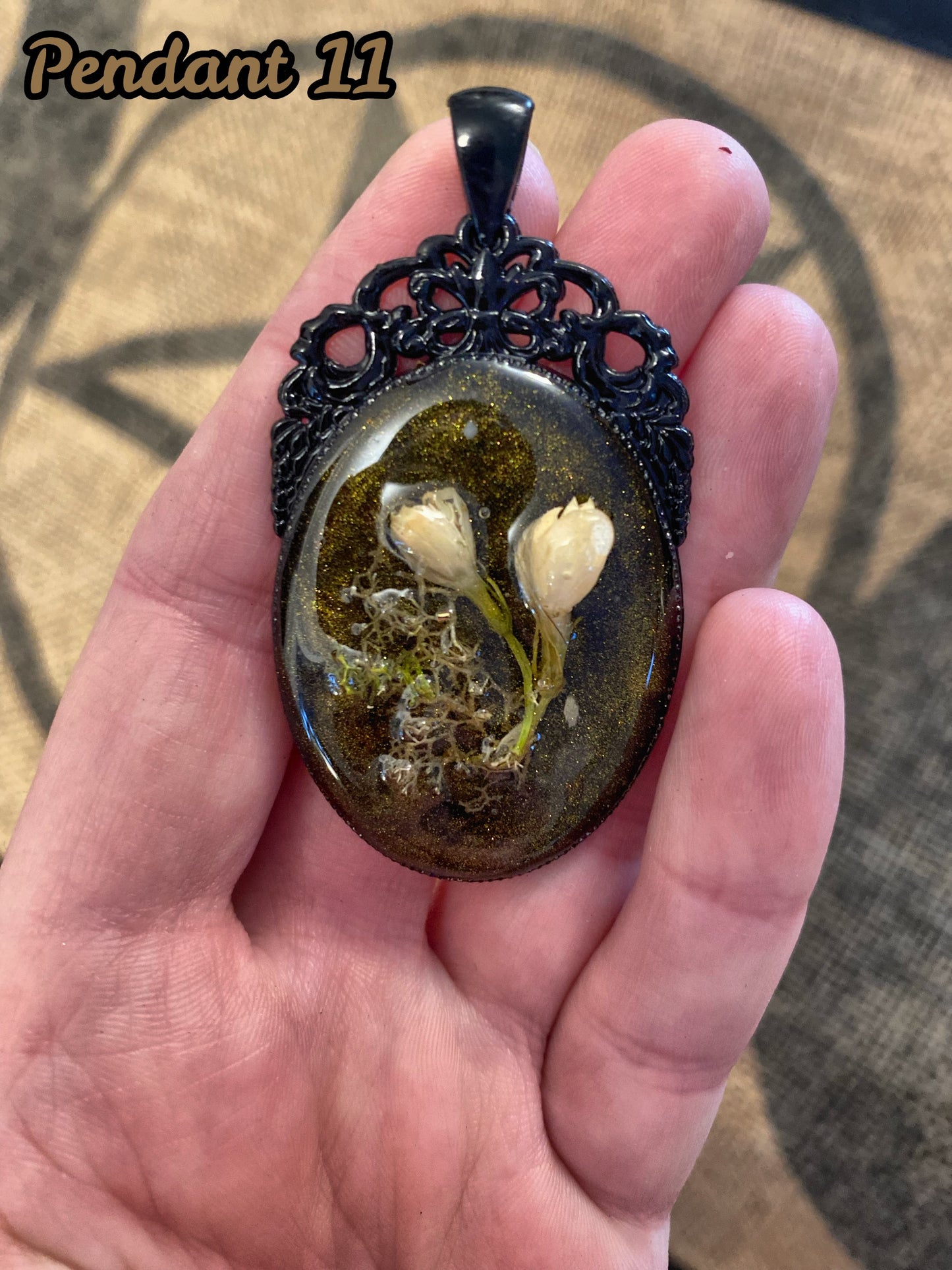 Flora Pendant