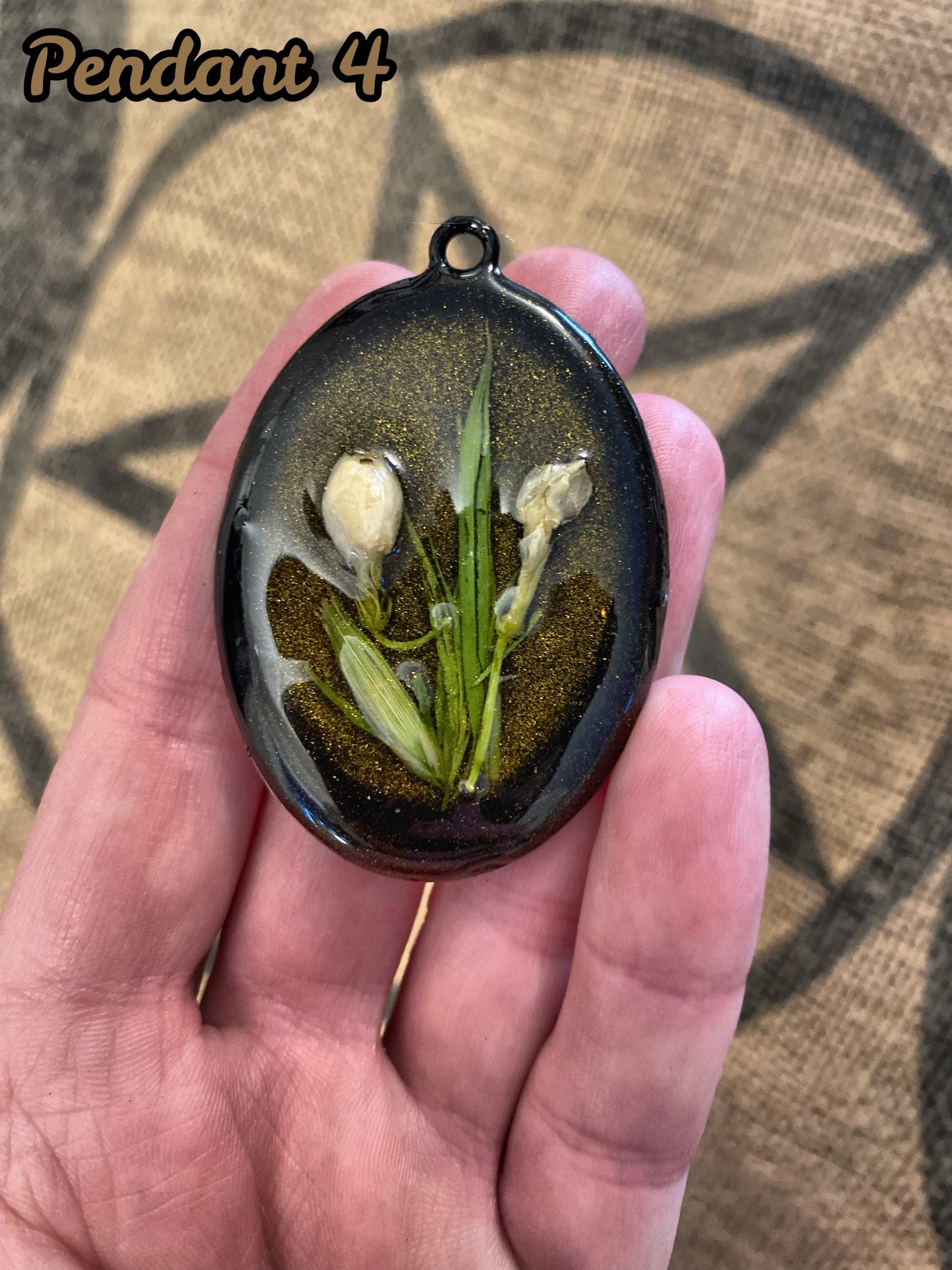 Flora Pendant