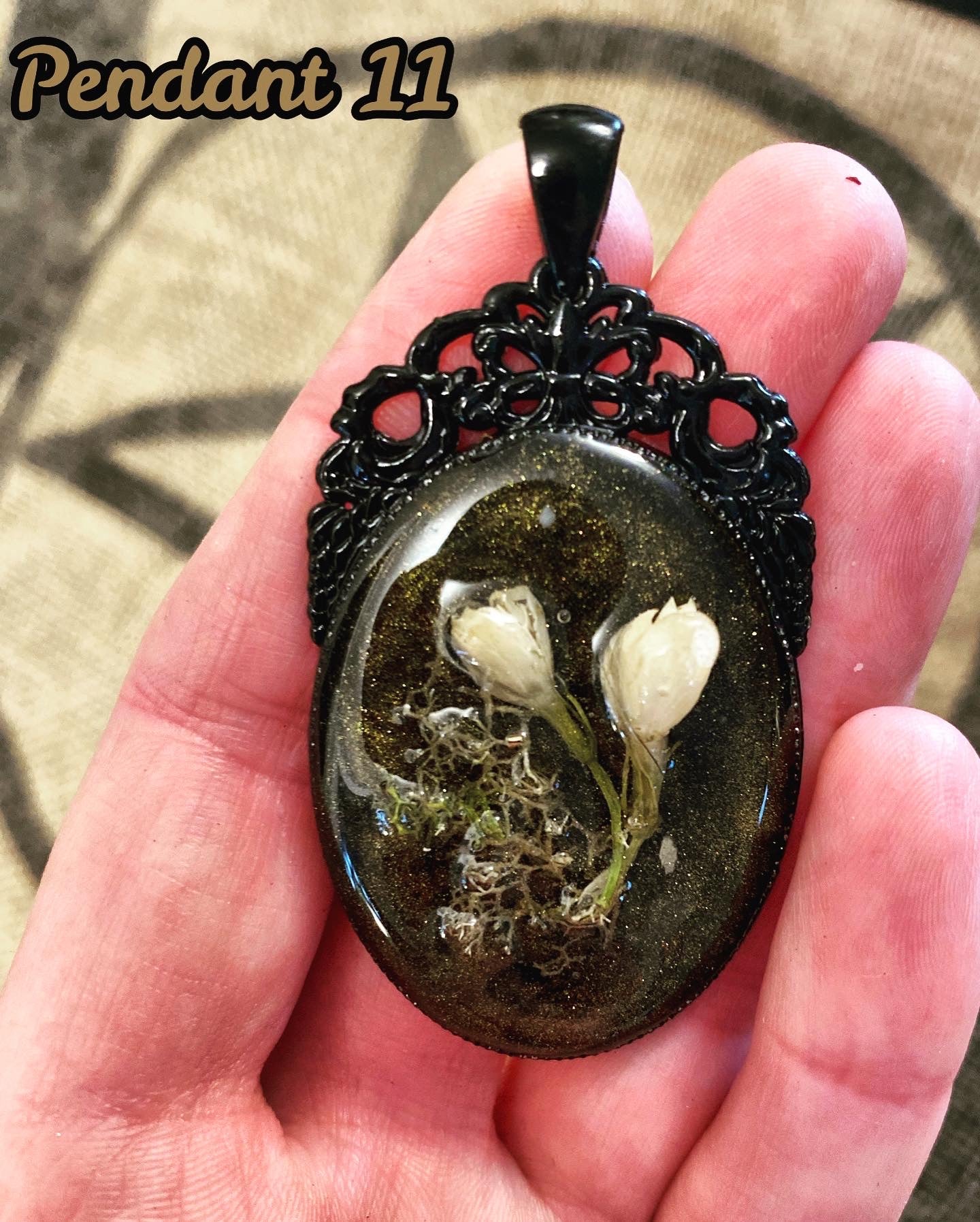 Flora Pendant