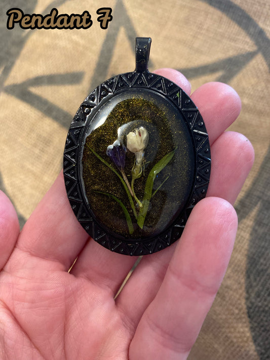 Flora Pendant
